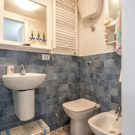 Apartment White House *